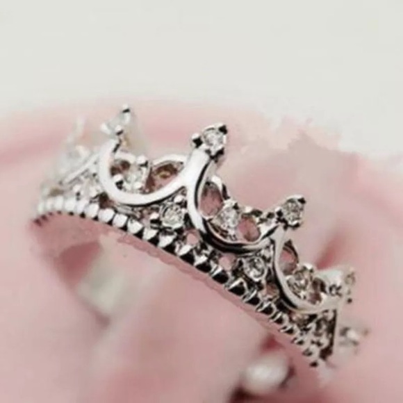Jewelry - Silver Rhinestone Princess Crown Ring
